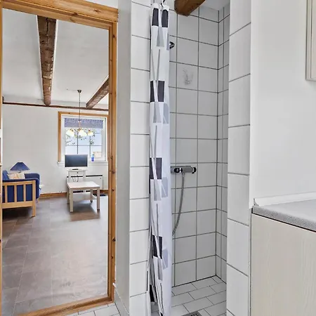2 Bedroom Stunning In Apartment Fåborg