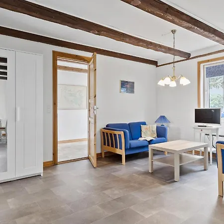 2 Bedroom Stunning In Apartment