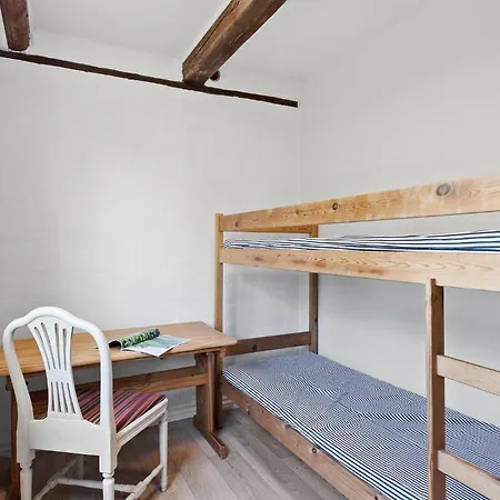 2 Bedroom Stunning In アパート